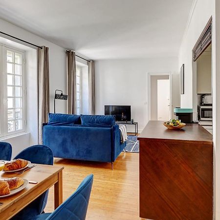 Champs-Elysees - 2Br With Balcony - Cityapartmentstay Paris Exteriör bild