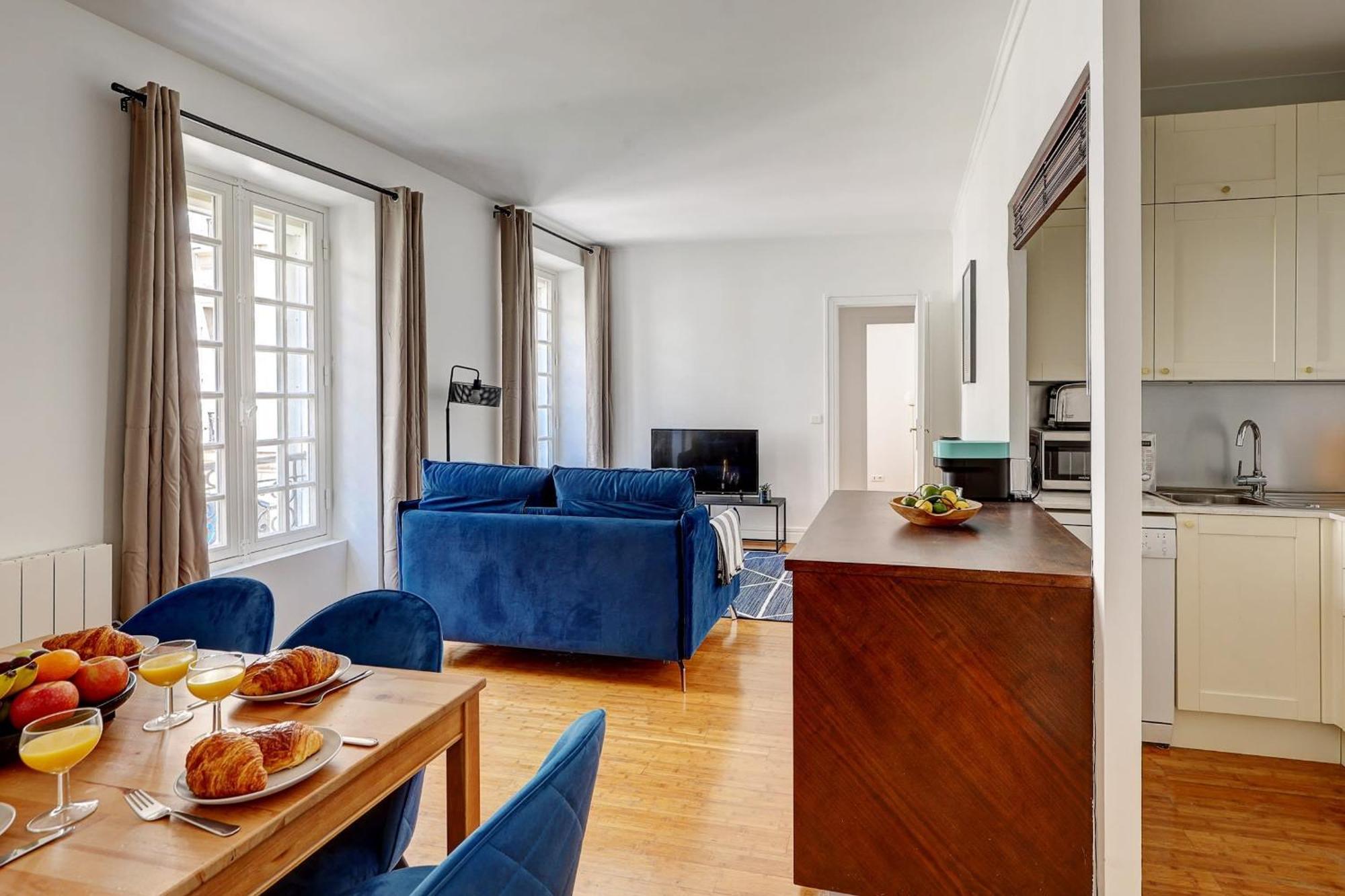 Champs-Elysees - 2Br With Balcony - Cityapartmentstay Paris Exteriör bild